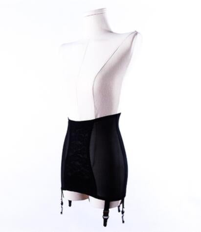 Corset amincissant avec jarretelles