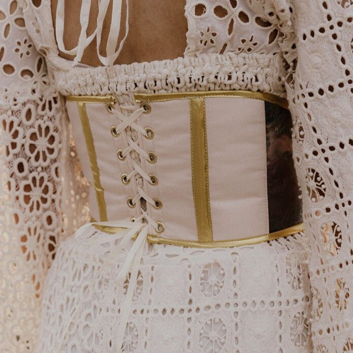 art de corset cette saison