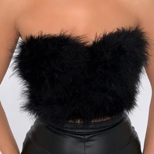 Bustier chic à plumes noires
