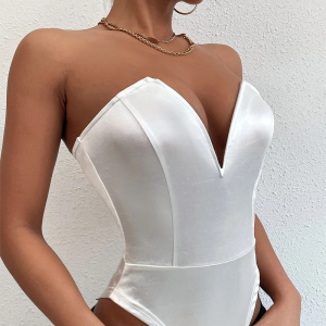 Body encolure échancrée