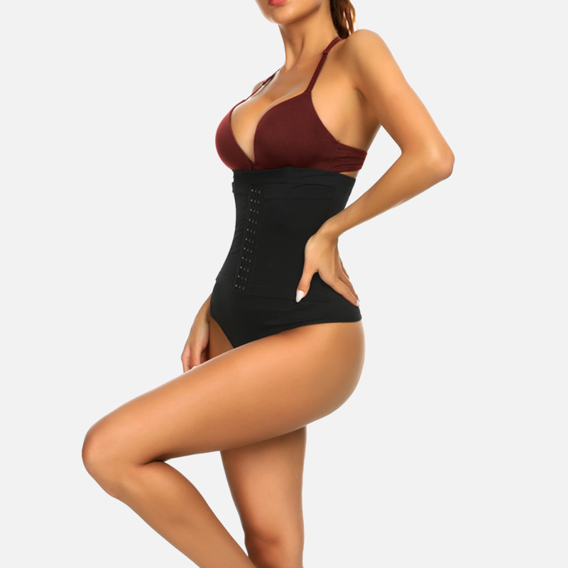 taille de guêpe culotte noire