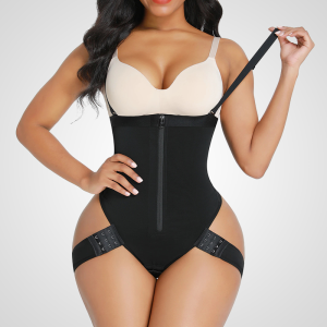 gaine noire ventre et fesses