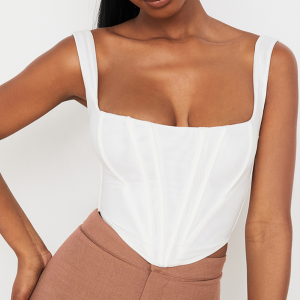 corset blanc à bretelles