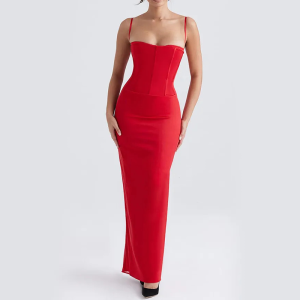 robe rouge corset élégante